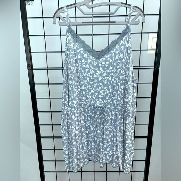 City Chic plus size light blue with white flowers elastic waisted cami - Picture 1 of 7